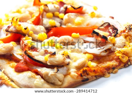 pizza with bacon, beans and corn