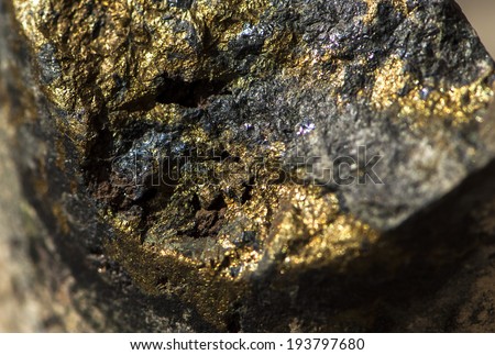 Native gold on mineral..