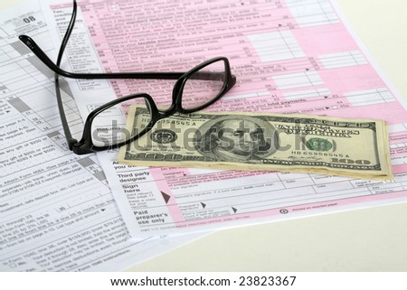 us tax forum with refund and glasses