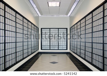 Room with po boxes - Symmetry