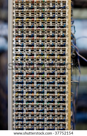 Communicator in data centre with wires and cells