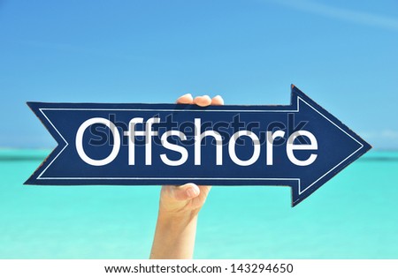 Offshore pointer in the hand