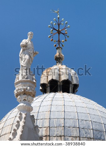 Details of the Domes of the famous Basilica di San Marco (St. Mark\'s Cathedral) at Piazza San Marco (St. Mark\'s Square) in Venice, Italy.