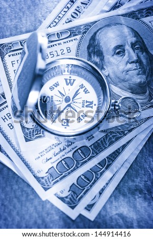 Compass on one hundred dollar banknotes