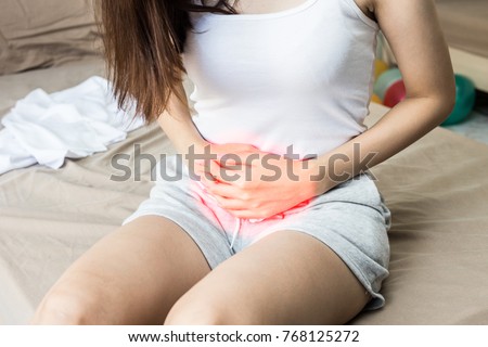 woman have bladder pain