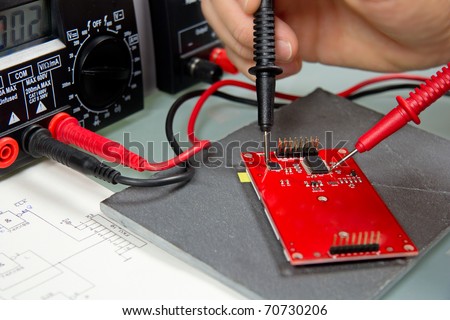 testing an electronic circuit