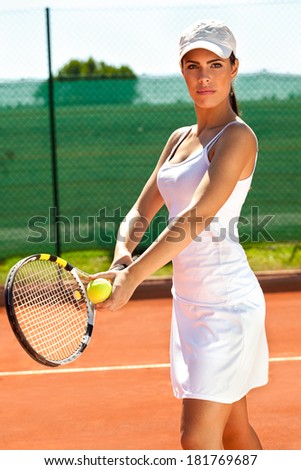 Female tennis player at tennis court