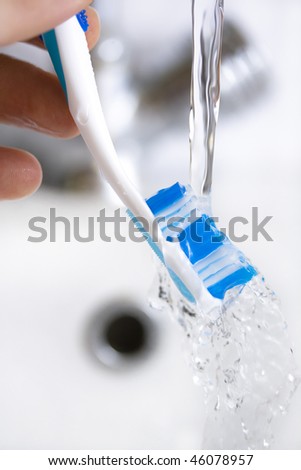 macro shot on a brush teeth wash