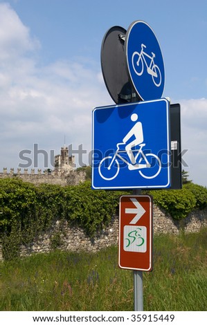 Franciacorta (Bs),Lombardy,Italy,road signs,bicycle lanes