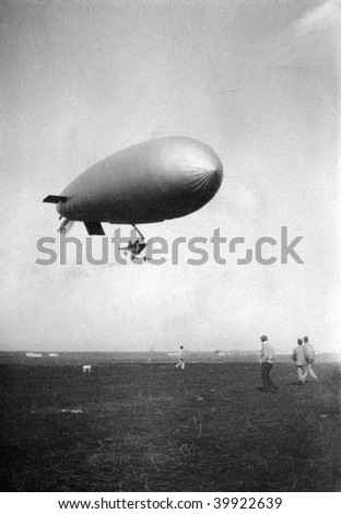 ROME - MAY 7 : Vintage photograph shows Italian airship \'S.S\' ready to land at Ciampino Airport on May 7, 1918 in Rome, Italy.