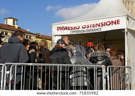 PADUA,ITALY - FEB, 18:The exposure of the body of St.Anthony in the Basilica of Saint,the crowd of faithful outside the basilica waiting to visit the Saint's body on February 18,2010 in Padua, Italy