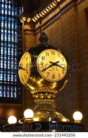NEW YORK - SEPTEMBER 20: Clock in Grand Central Station, the largest train station in the world by number of platforms, 44, with 67 tracks, on September 20, 2014 in New York.