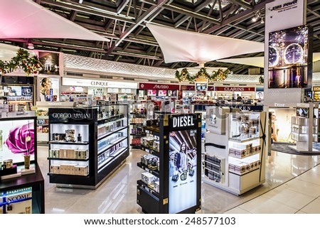 BANGKOK - DECEMBER 3 :Duty free shops at departure terminal of Suvarnabhumi Airport. This is the world\'s third largest single-building airport terminal on December 3, 2014 in Bangkok ,Thailand.