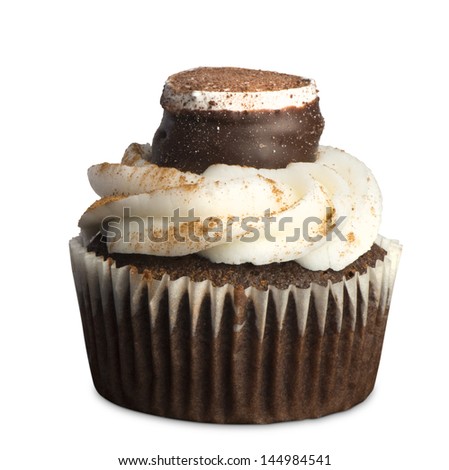 cupcakes,small cakes designed to serve one person,isolated on white
