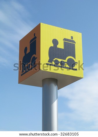 train, toy train, tourism, tourist train, signs, signs, signage, access, sign, indication, indicator, post, visual, lighting, guide, marking, tracing