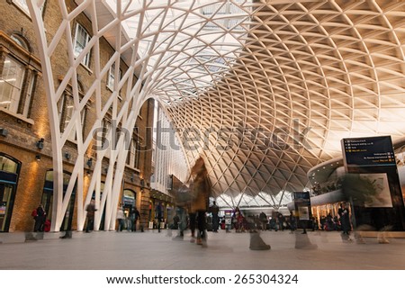 LONDON - APRIL 13, 2013: People inside King\'s Cross railway station. The annual rail passenger usage between 2011 - 2012 was 27.874 million.