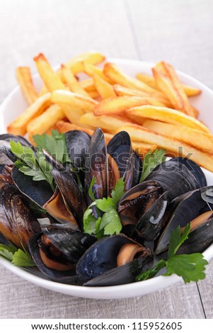 mussels and french fries