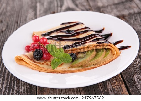 crepe with fruits and chocolate