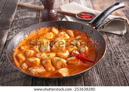 chicken curry sauce in pan