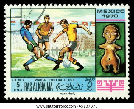 RAS AL KHAIMA - CIRCA 1970: a stamp printed by  RAS  AL KHAIMA  shows game in football. World  football cup in Mexico, circa 1970