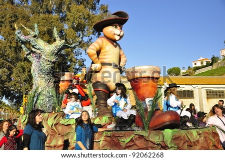 HUELVA , SPAIN - JANUARY 5: Magic Kings Parade on January 5, 2012 in Huelva, Andalusia, Spain. Los Reyes Magos is the Spanish equivalent to Christmas, the gifts being offered by the three wise men.