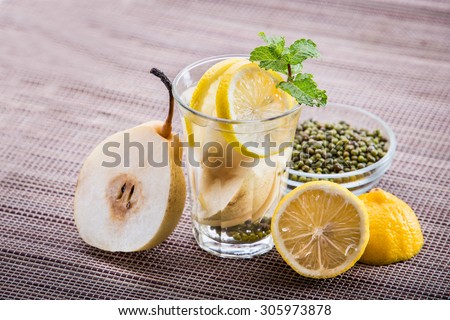Summer fresh fruit Flavored infused water of pear, lemon and mung bean
