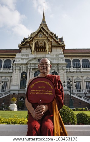 Thailand, Bangkok, Imperial Palace, Imperial city, Buddhist monk at the Palace