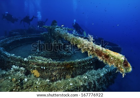 Italy, Ponza Island, Tyrrhenian sea, U.W. photo, wreck diving, cannon tower of a sunken ship