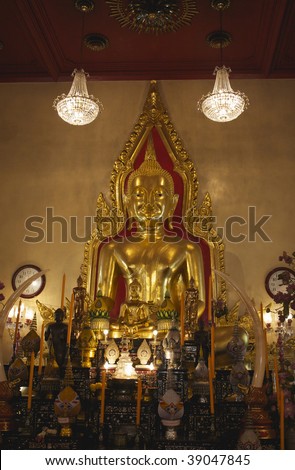 Thailand, Bangkok, Chinatown District, Yaowarat Road, Traimitwitthayaram Temple (Wat Traimit),  the 5,5 ton Golden Buddha (Phra Sukhothai Traimit), the biggest buddha in pure gold in the world
