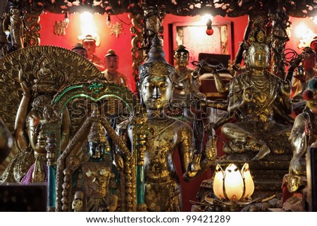 Thailand, Bangkok, Chinatown, Buddhist temple, golden Buddha statue