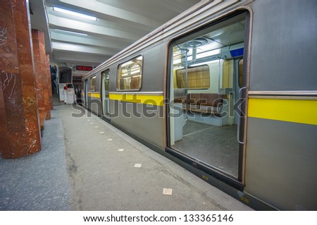 Subway train stay on station doors open