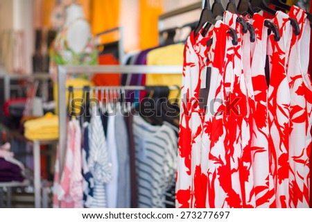 Bright red-white pattern woman no sleeve blouses in store
