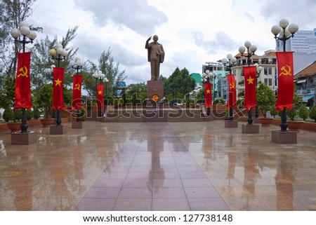 CAN THO, VIETNAM - JULY 24: Ho Chi Minh statue in Can Tho, Vietnam on July 24, 2012. This is Vietnam\'s fifth largest city with population of 1.1 million.