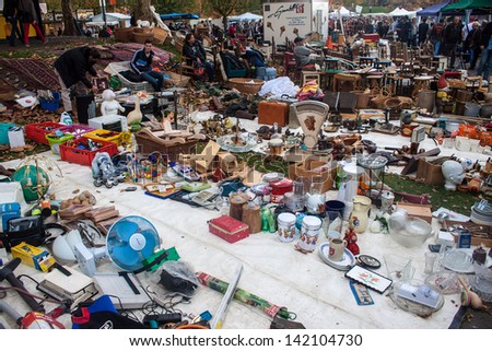 BONN - OCTOBER 20: View of flea market in Bonn, Germany on October 20, 2012. With about 1800 sellers it is one of the biggest in Germany.