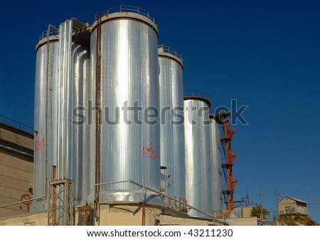 Steel industrial tanks