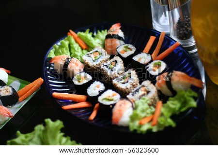 Traditional sushi susi (japanese food)