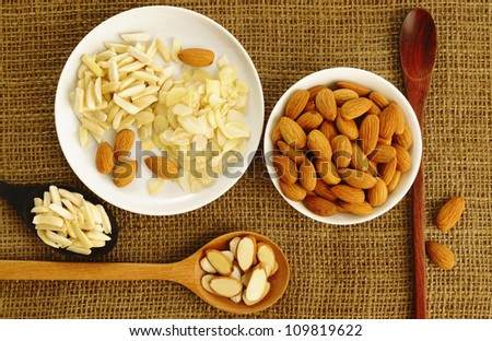 almond and sliced almond in white dish