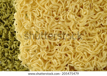 dried green noodles and dried noodles