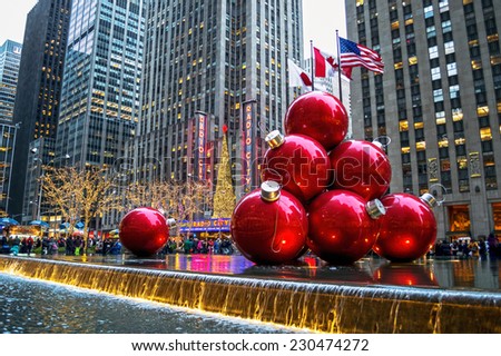 NEW YORK-DECEMBER 30: Holiday decorations near Radio City Music Hall on December 30, 2013 in Manhattan.