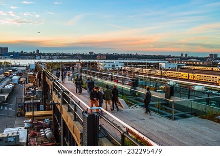 NEW YORK-OCTOBER 20: Sunset view over the Hudson River from the High Line Park on October 20, 2014 in Manhattan.
