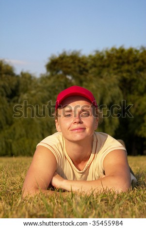 Young woman summer relax portrait in the park