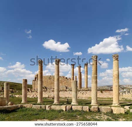 GERASA (JERASH), JORDAN- APRIL 05, 2014: \
Roman Columns in the Jordanian city of Jerash (Gerasa of Antiquity), capital and largest city of Jerash Governorate, Jordan