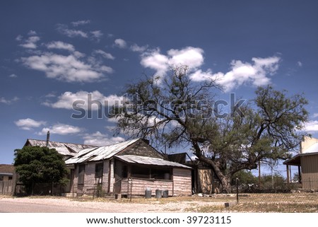 Old rundown arizonan house