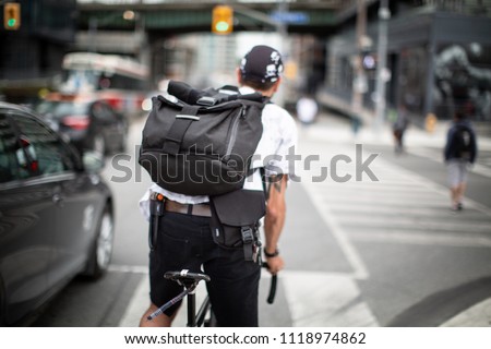 City bike courier