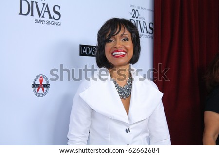 BEVERLY HILLS - OCTOBER 9: Judge Glenda Hatchett at the Divas Simply Singing benefit concert for HIV/Aids and finding a cure for at the Saban Theatre October 9, 2010 in Beverly Hills, CA.