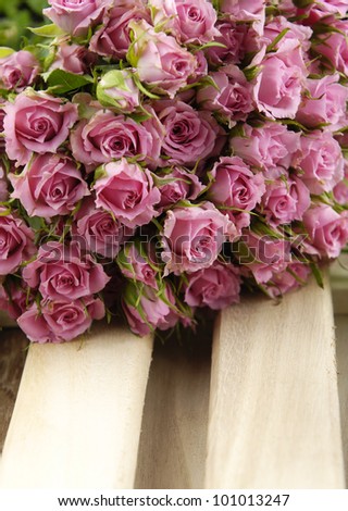 Big Roses Bouquet on wooden mat