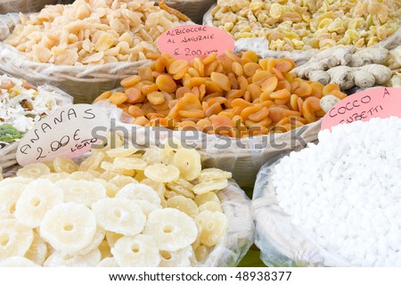 dehydrated fruit in the market