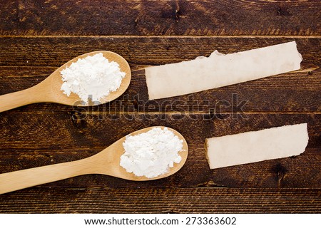 Wooden spoon with flour and starch. Supporting Information.