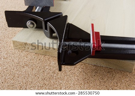 Angle clamp for mounting components at right angles.