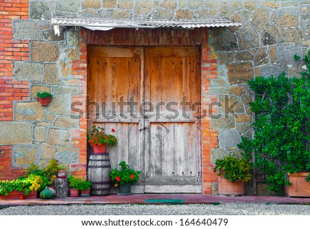 House door in Tuscany, Italy